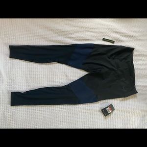 NWT Nike power victory tight fit leggings